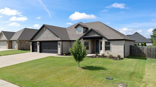 1111 Spring Hollow Road, Bentonville, AR, 72713 | Card Image