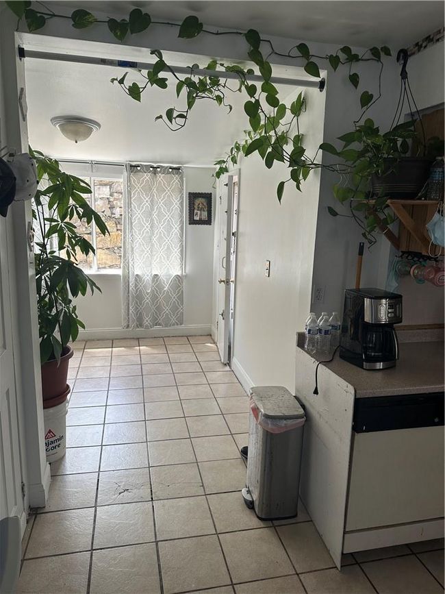 Eat in kitchen nuck | Image 4