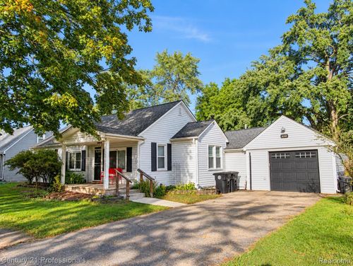 20382 Beatrice St, Livonia, MI, 48152-1851 | Card Image