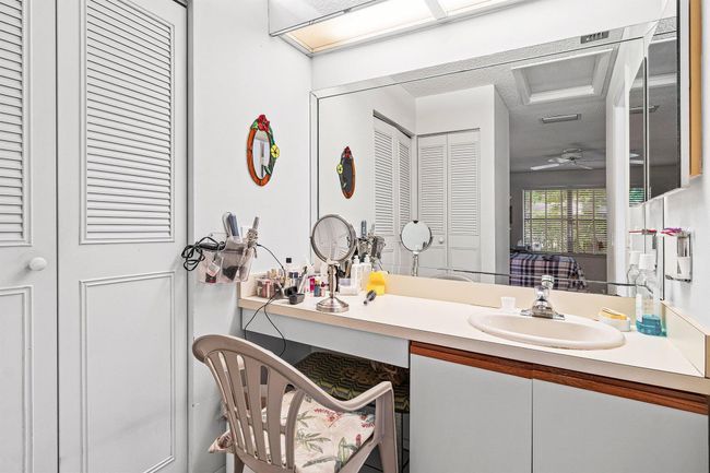 476 Lynbrook Ct, Condo with 2 bedrooms, 2 bathrooms and null parking in Royal Palm Beach FL | Image 20