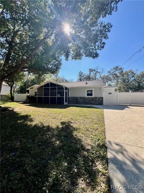 8380 Begonia St, SPRING HILL, FL, 34608-4608 | Card Image