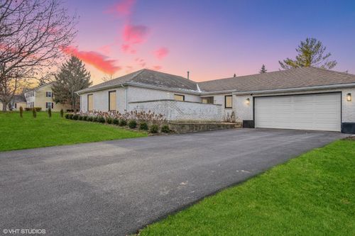 4252 Shadowrock Court, Gurnee, IL, 60031 | Card Image