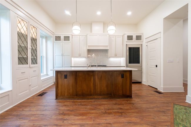 1605 S Main St, House other with 3 bedrooms, 4 bathrooms and 5 parking in Georgetown TX | Image 8