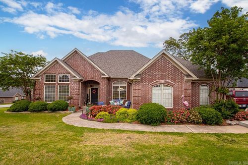 4040 Robinwood Cir, Bryant, AR, 72022-8372 | Card Image