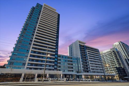 714-7900 Bathurst St, Vaughan, ON, L4J0J9 | Card Image