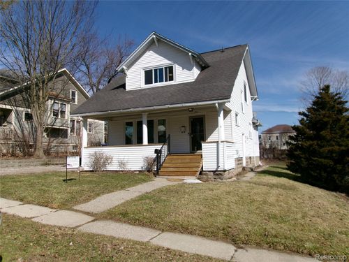 216 E Washington St, Howell, MI, 48843-2343 | Card Image