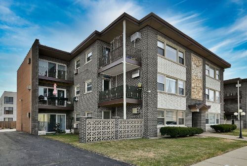 apt-302-3009 Paris Ave, River Grove, IL, 60171-1255 | Card Image