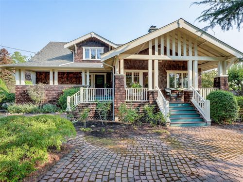 1974 Hovey Rd, Central Saanich, BC, V8M1V8 | Card Image