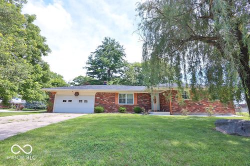 7525 Surrey Dr, Indianapolis, IN, 46227-8561 | Card Image