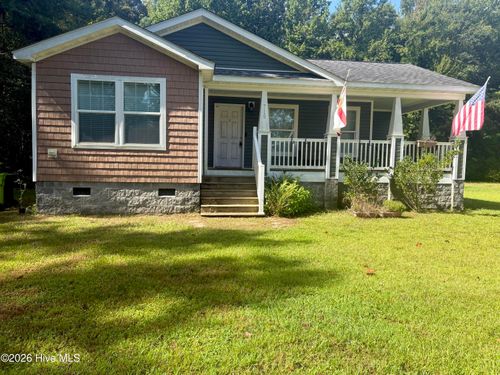 710 Carolina Ave, New Bern, NC, 28562-5857 | Card Image
