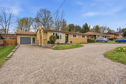 916 Oxford St W, London, ON, N6H1V3 | Card Image