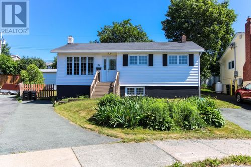 24 Channing Pl, St. John's, NL, A1E3K9 | Card Image
