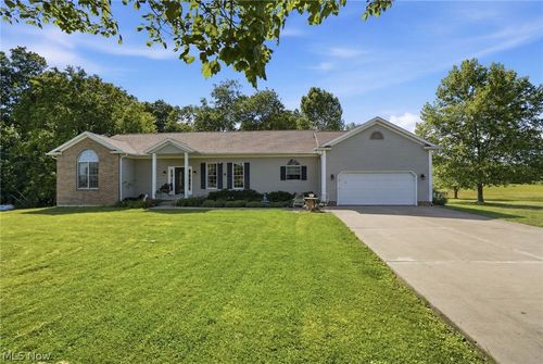 3859 Mayfair Ln, Cambridge, OH, 43725-9442 | Card Image