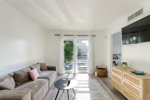 c14-5310 Ne 6th Ave, Oakland Park, FL, 33334-3423 | Card Image