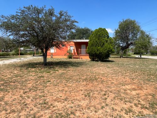 300 S 12th St, Carrizo Springs, TX, 78834-3730 | Card Image