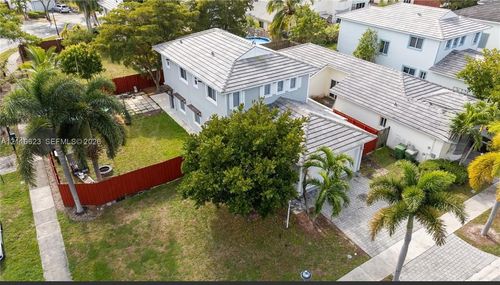 3176 Ne 4th St, Homestead, FL, 33033-7290 | Card Image