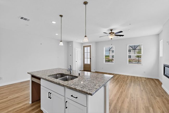 1812 Summer Aura, House other with 3 bedrooms, 3 bathrooms and null parking in Mesquite TX | Image 10