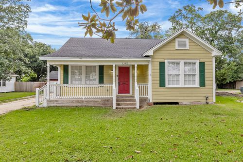 1382 Central Dr, Beaumont, TX, 77706-3607 | Card Image