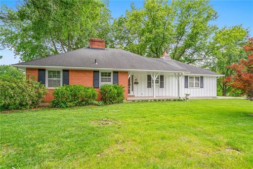 12501 E 42nd St S, Independence, MO, 64055-4427 | Card Image