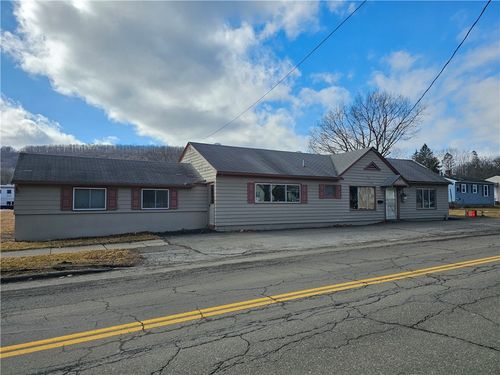 955 Hoffman St, Elmira, NY, 14905-1715 | Card Image