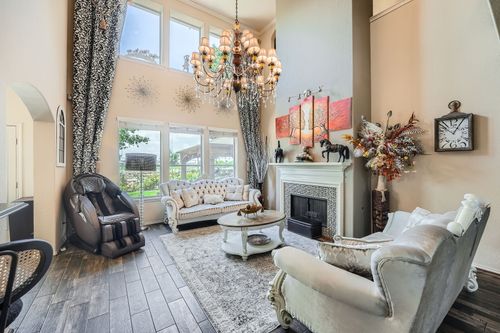 1116 Augusta Bend Dr, Hutto, TX, 78634-5270 | Card Image