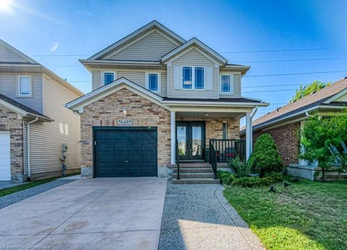 648 Brandenburg Blvd, Waterloo, ON, N2T2V3 | Card Image