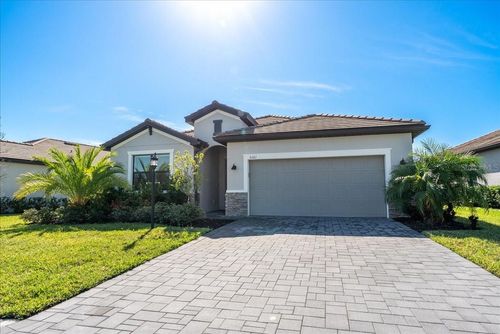 5161 Coral Reef Way, LAKEWOOD RANCH, FL, 34211-1439 | Card Image
