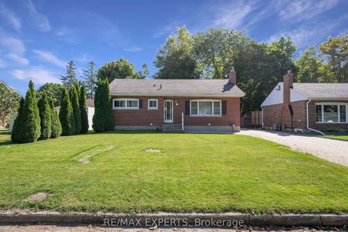 lower-87 Eugenia St, Barrie, ON, L4M1P9 | Card Image