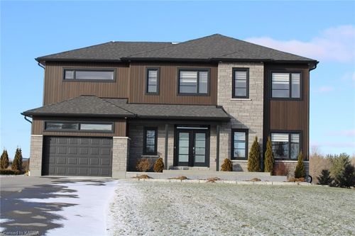 11141 County Rd 2, Iroquois, ON, K0E1K0 | Card Image