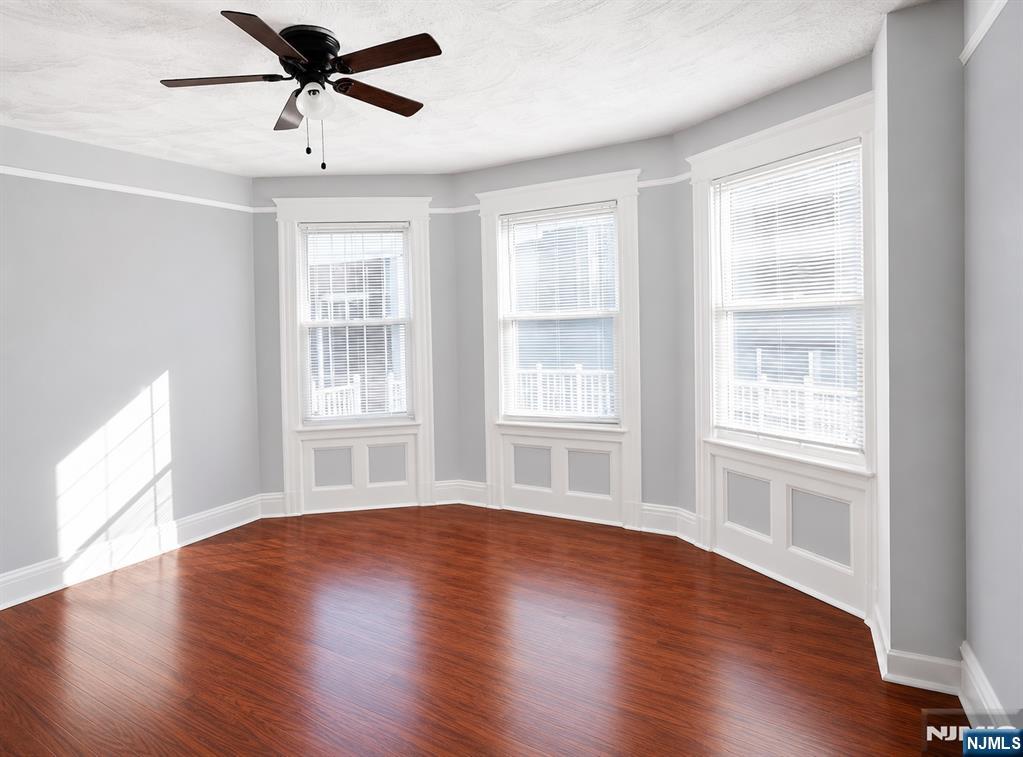 Residential Lease in Newark 4