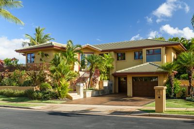 195 E Ikea Kai Pl, House other with 4 bedrooms, 5 bathrooms and null parking in Kihei HI | Image 1