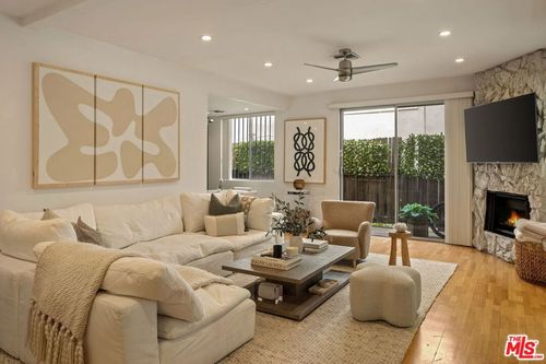 apt-a-1338 Harvard St, Santa Monica, CA, 90404-2431 | Card Image