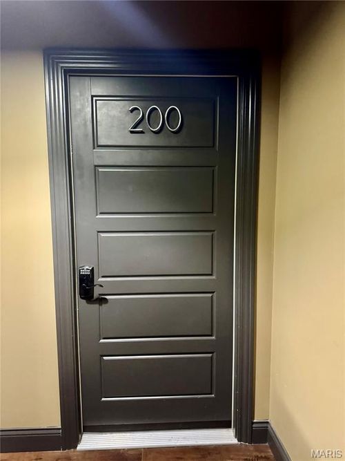 200-120 Center Street, Collinsville, IL, 62234 | Card Image
