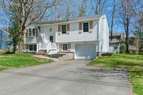 5 Sprucewood Dr, Rochester, NH, 03867-2440 | Card Image