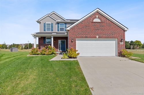 48993 Cold Rise Court, Macomb Township, MI, 48042 | Card Image