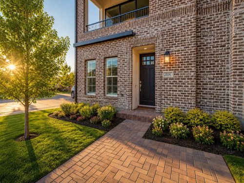 2114 Wenge Ln, Dallas, TX, 75219-4033 | Card Image