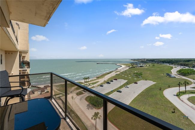 APT-1002C - 1400 Ocean Dr, Condo with 2 bedrooms, 2 bathrooms and 2 parking in Corpus Christi TX | Image 15