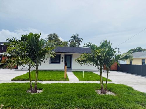 543 E 61st St, Hialeah, FL, 33013-1138 | Card Image