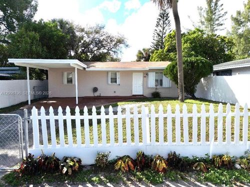 525 Nw 15th Ter, Fort Lauderdale, FL, 33311-8843 | Card Image