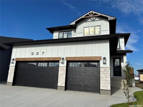 327 Woolf Bay, Saskatoon, SK, S7W1E5 | Card Image
