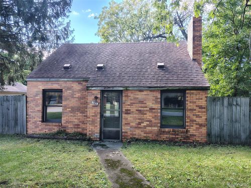 3115 Garland St, Lansing, MI, 48906-2011 | Card Image
