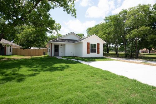 1321 Franklin Ave, Bonham, TX, 75418-2921 | Card Image