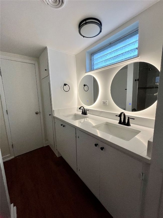 APT-101 - 3304 Red River St, Condo with 2 bedrooms, 1 bathrooms and 2 parking in Austin TX | Image 11