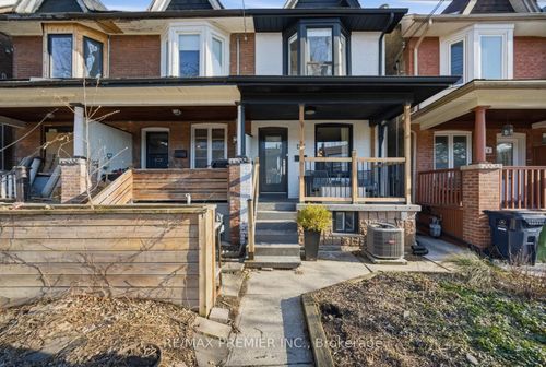 127 Ascot Avenue, York, ON, M6E1G3 | Card Image