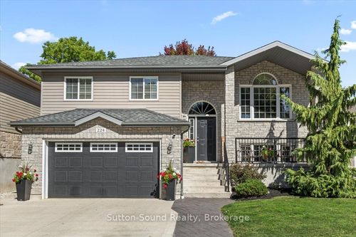 224 2nd St W, Owen Sound, ON, N4K0A6 | Card Image