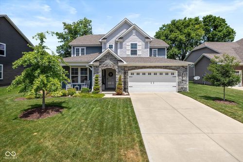 16494 Stableview Dr, Fortville, IN, 46040-8905 | Card Image