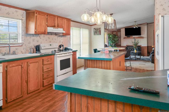 806 S Quiett Ave, House other with 4 bedrooms, 2 bathrooms and 2 parking in Gonzales LA | Image 6