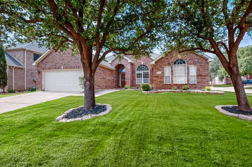 1221 Old Oak Trl, Flower Mound, TX, 75028-3858 | Card Image