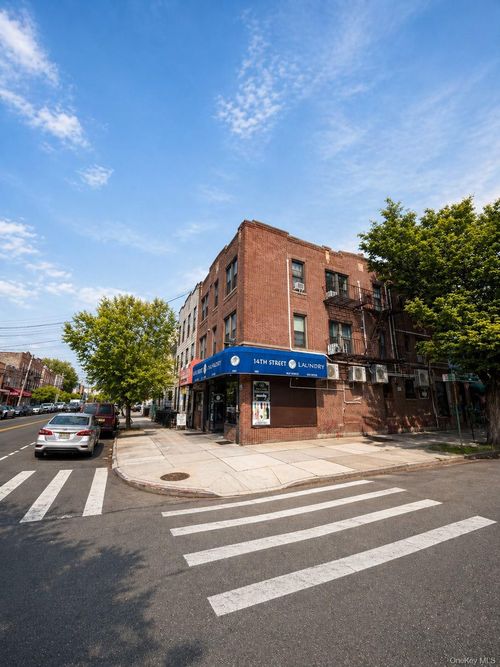 3067 14th St, Astoria, NY, 11102-3839 | Card Image