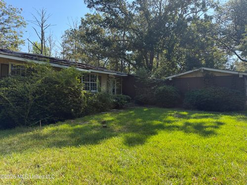 220 Shady Circle, Jackson, MS, 39204 | Card Image